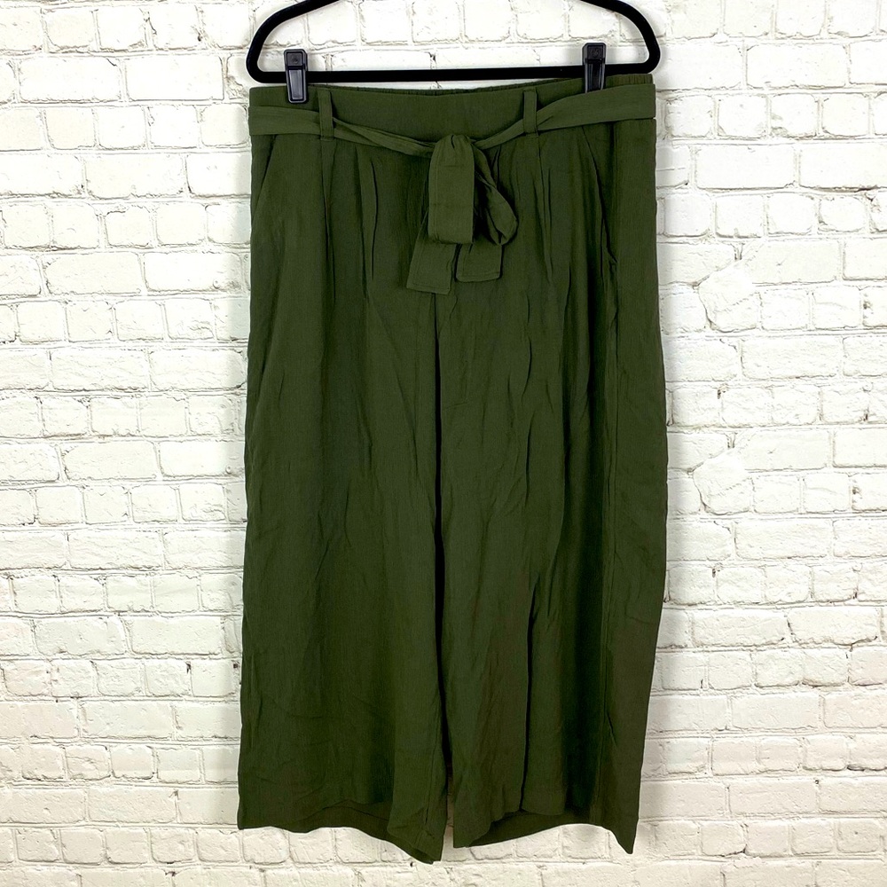 SOLD! Torrid Olive Crinkled Gauze Culotte Pants - Picture 2 of 9
